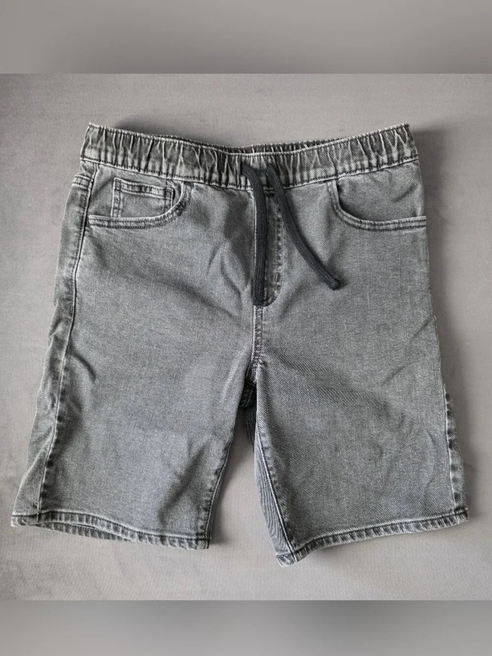 Old Navy Boys Denim Jean Shorts Size XL (14–16) – Excellent Condition